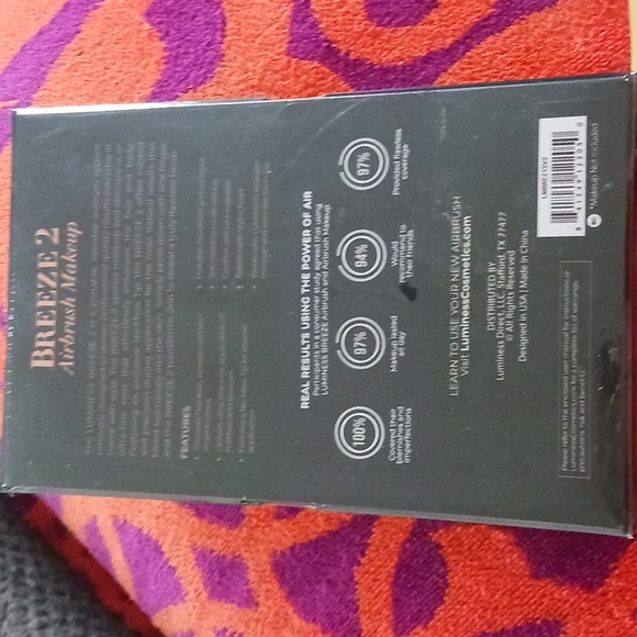 Luminess BREEZE 2 airbrush makeup system. Portable and rechargeable - Picture 2 of 3